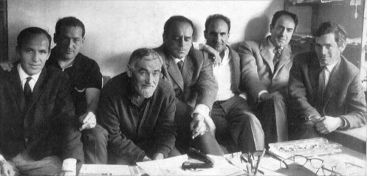 Balerdi, Mendiburu, Oteiza, Puig, Chillida, Basterretxea y Sistiaga en una reunión de algunos miembros que integraron el grupo Gaur en 1965 / Photo: Fernando Larruquert